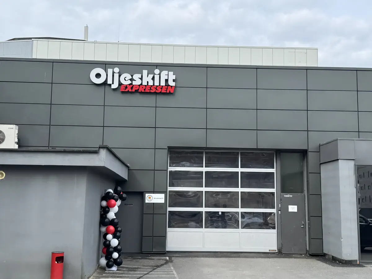 utsikt av Oljeskift garasjen